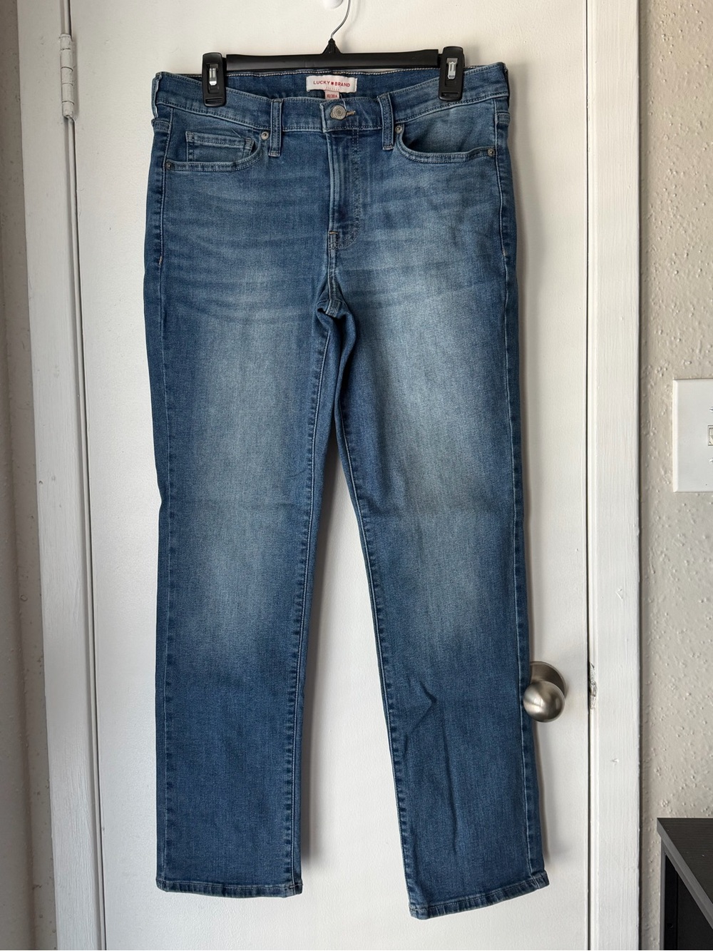 Lucky Brand Men’s Straight Jeans - Medium Blue Wash